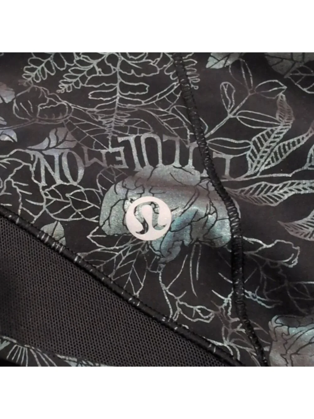 Lululemon Hotty Hot Low-Rise Lined Short 4